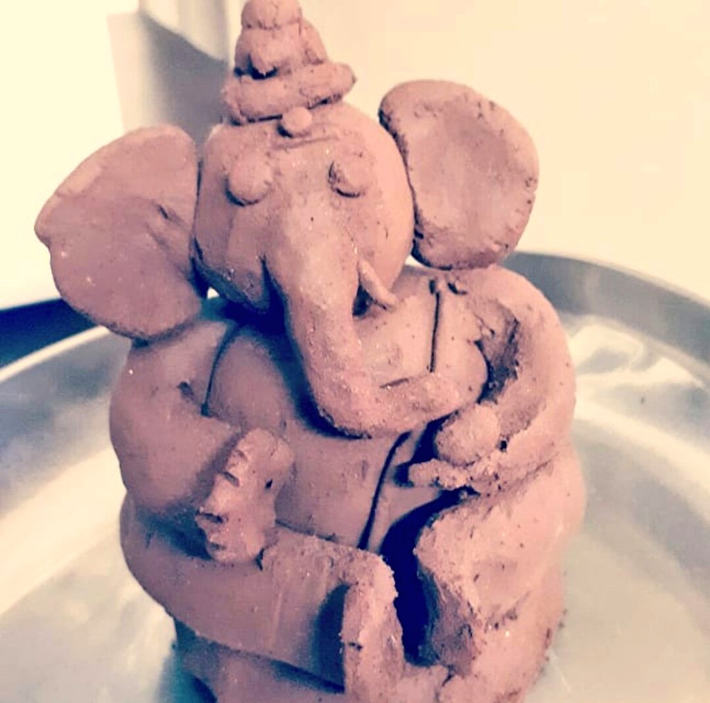 imvansh's tweet photo. Wishing everyone and their families too a very Auspicious #GaneshChaturthi .Warm Regards 🙏 https://t.co/hc5EZfqtlQ