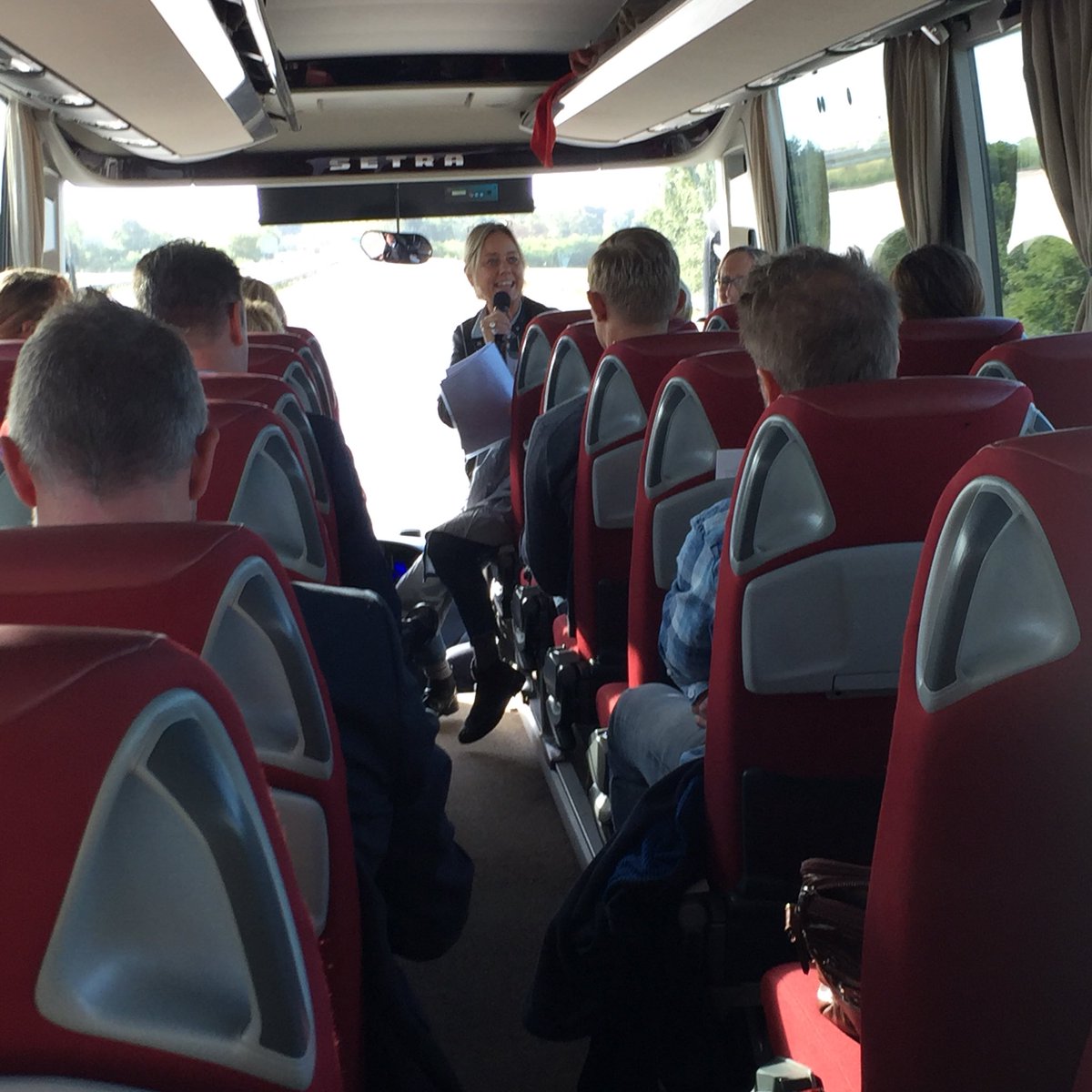 AkademietSI's tweet photo. .@dorthe10 fortæller om dagens destination #sakskøbing og #meyersmadhus - hvorfor initiativet startede, og hvordan man giver igen til fællesskabet #camp4 #innovation @Tuborgfondet @frivilligraadet https://t.co/9FiyBS8OrV