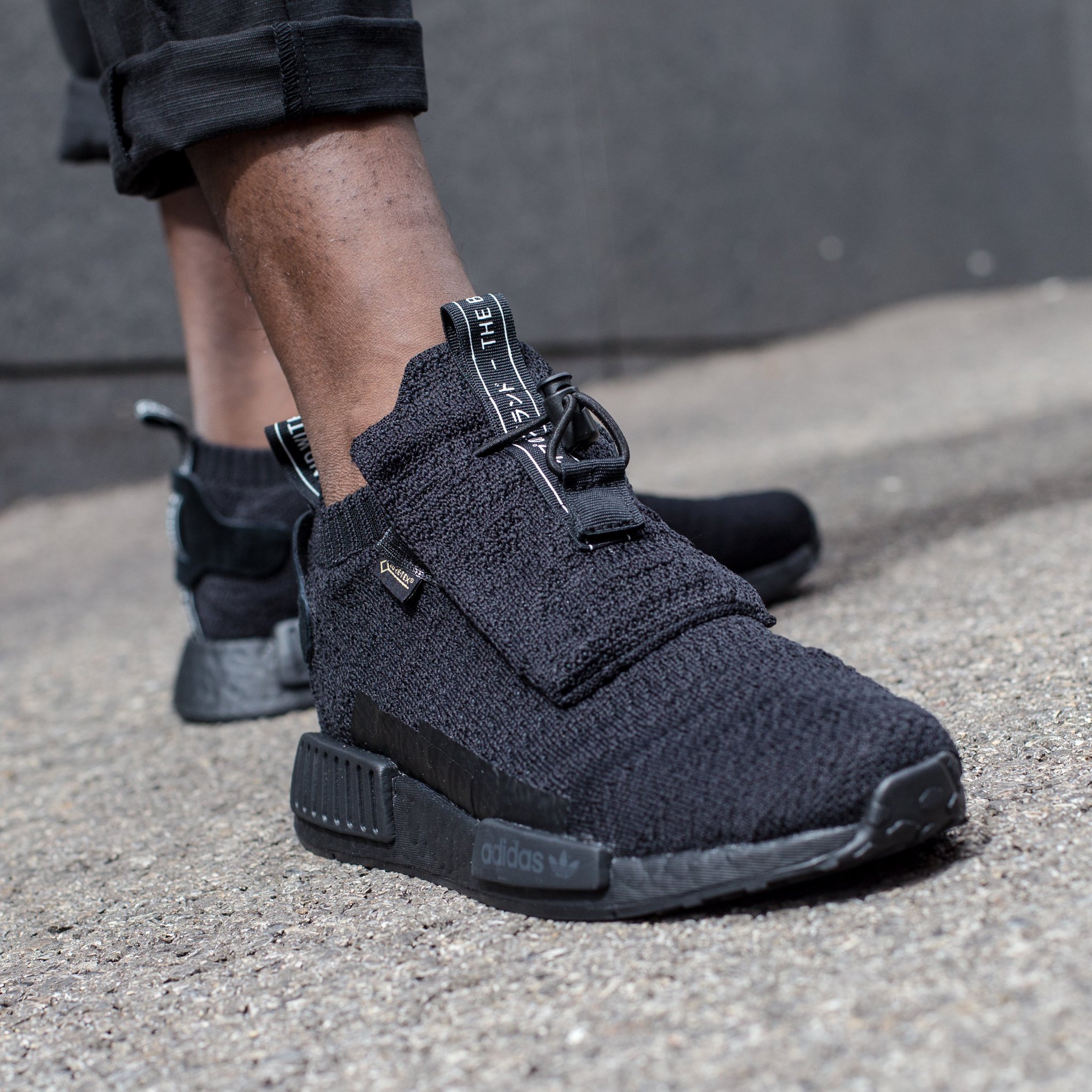 nmd ts1 gtx triple black