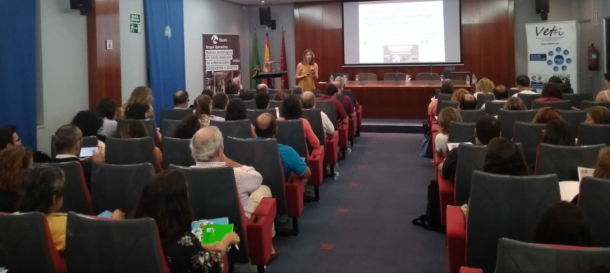 FAUNsan's tweet photo. Líneas de investigación en enfermedades compartidas y zoonosis para animales silvestres @MarianaBoadella de @SABIOtec_ #10AÑOSVetmasi #animalhealth #sanidadanimal #medicamentos #veterinaria #enfermedades https://t.co/zEQSWcJQPO