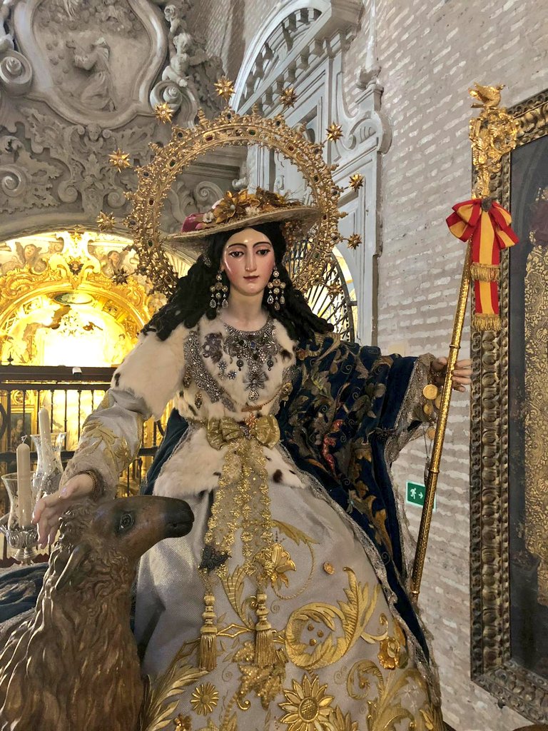 🔵 La Divina @PastoraDeTriana
ya se encuentra ataviada para la salida procesional del Sábado, día 15 de Septimbre.
 
📸 Hermandad

➡️ #PastoraDeTriana18 #25añosdePastora