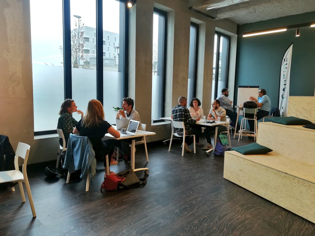 CantineNantes's tweet photo. En collaboration avec #EmpowerNantes, des associations nantaises se font conseiller ce matin par des entreprises du #numérique, sur leur modèle et leurs outils! 😉💪 #NantesDigitalW https://t.co/UNsFBTxyfo