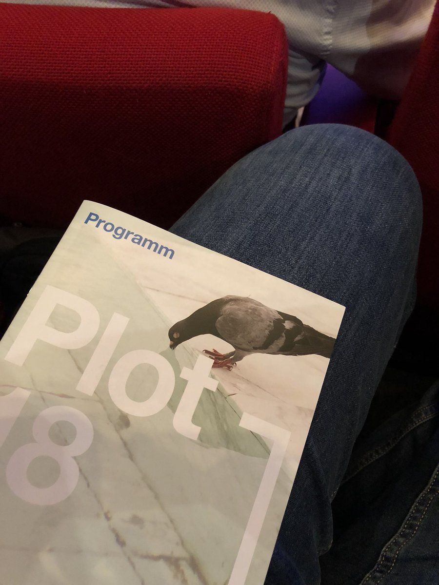 BendlerBlogger's tweet image. Wer denkt, Ryanair sei eng bestuhlt, war noch nicht im HFF-Kino. Jede größer als Tom Cruise leidet. #plot18