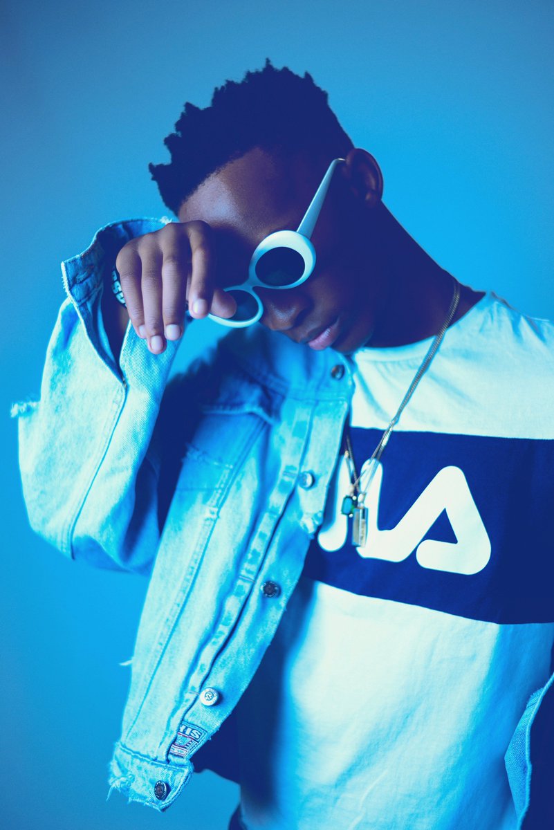 punchline_media's tweet photo. That #HotelRoomFlow freestyle still goes down. New music on the way!
Read more on @DEEXCLSV: https://t.co/T0vVJmZ9DI https://t.co/k2tOPy5gqM