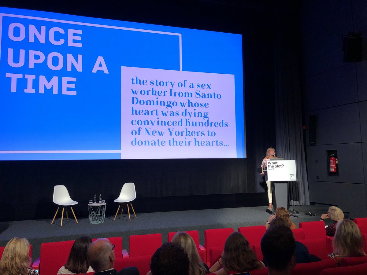 BendlerBlogger's tweet image. @karen4ideas at #Plot18 telling stories about storytelling.