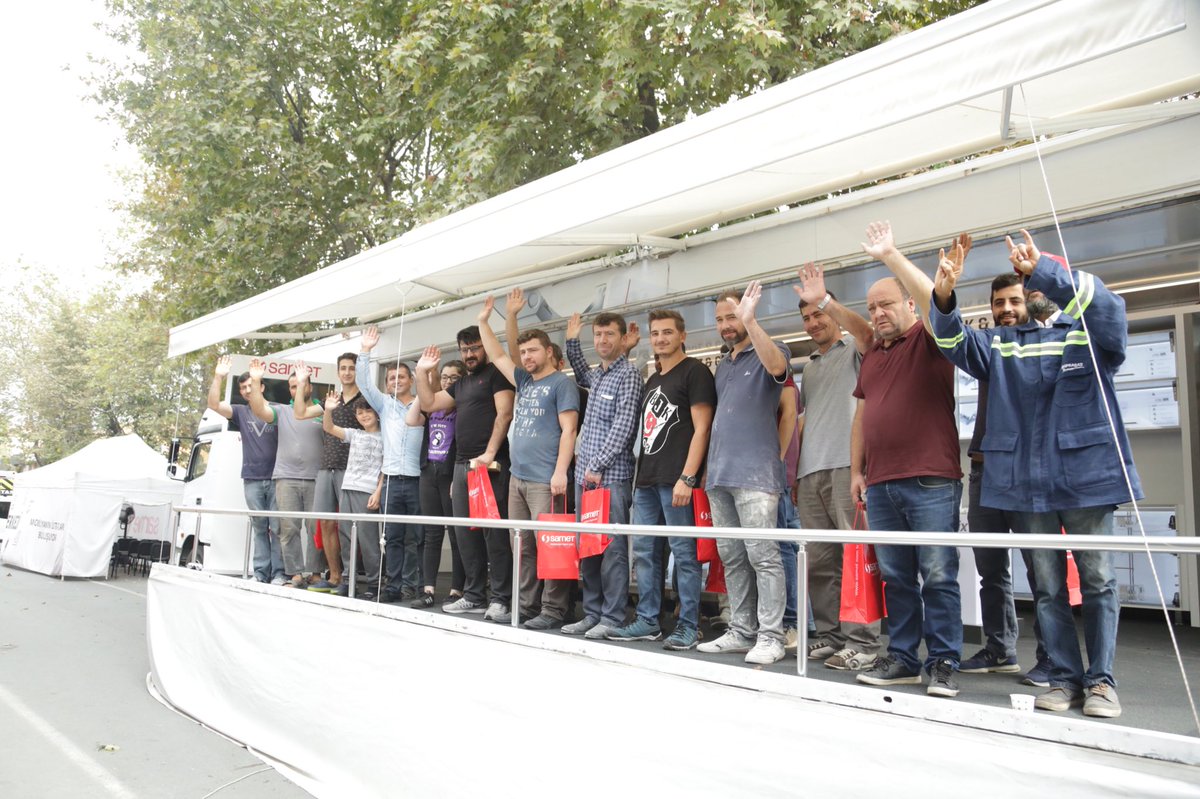 SametGroup's tweet image. SAMET Mastersclub "Mobilyanın Üstatları Buluşuyor" etkinliğimizin son gününde Gamas Mobilyacılar Sitesinde üstatlarımızın yoğun katılımı ile devam ediyor. Etkinlik alanımızdaki yarışmalar ve sürpriz hediyeler ile tüm üstatlarımızı bekliyoruz.
#SAMET #SametGrup #SametMastersclub