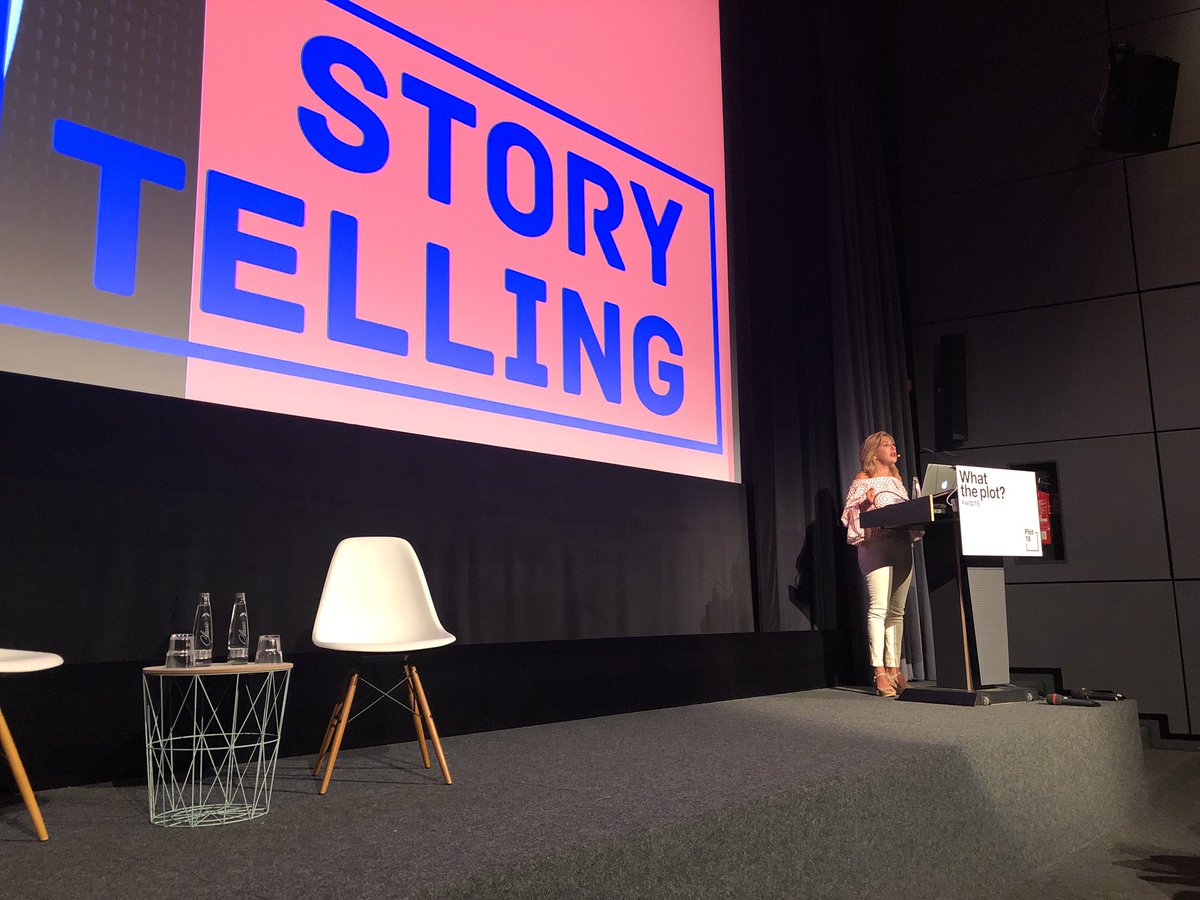 Archetype_DE's tweet image. Der Hunger auf #Content lässt nicht nach – auch mit Blick auf Markenkommunikation. @karen4ideas eröffnet mit ihrer Keynote die #Plot18: Sie meint, Erzähler und Protagonist müssten emphatisch, authentisch und echt sein, um heute aus der Masse hervorzutreten.