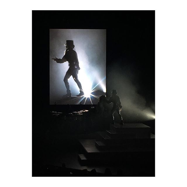 Leonora_O's tweet image. 🙌🏼🙌🏽🙌🏾🙌🏿🖤Janelle🖤🙌🏿🙌🏾🙌🏽🙌🏼
...
...
...
#hotdamn #prostratedindevotion #freeassmuthafucka #dirtycomputer #femthefuture
...
Thank you @janellemonae for always lifting my spirit high. You give us everything you got and I am in awe. 👑