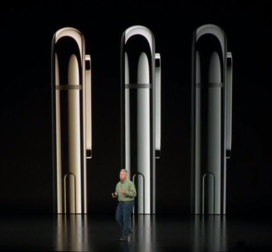 smartwareng's tweet image. Here is a little insight on the price of the next apple phones : 

iPhone Xs will start at: $999

iPhone Xs Max will start at: $1099

iPhone Xr will start at: $749

Preorders start This Friday

Available from September 21st 2018 
#smartupdates 
#toolsThursday 
#GetReady