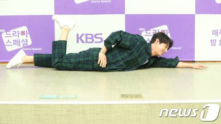 KBS드라마스페셜 - 참치와 돌고래 제작발표회 윤박 방영 9/28(금) pm 10:00 #윤박 #YoonBak #박규영 #ParkGyuYoung #정건주 #JungGunJoo #제작발표회 #참치와돌고래...