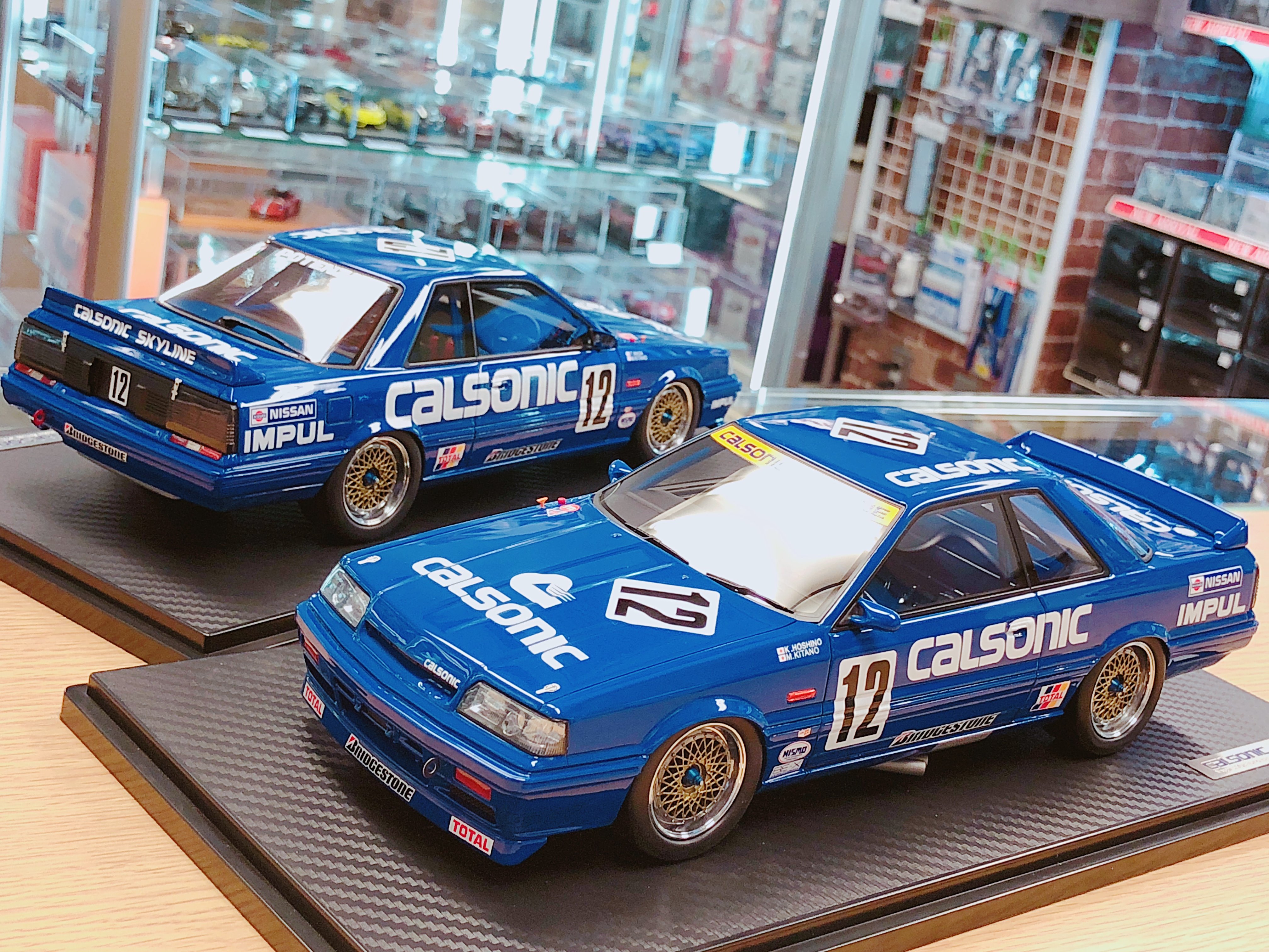 イグニッションモデル1/18 カルソニック スカイライン GTS-R 1989