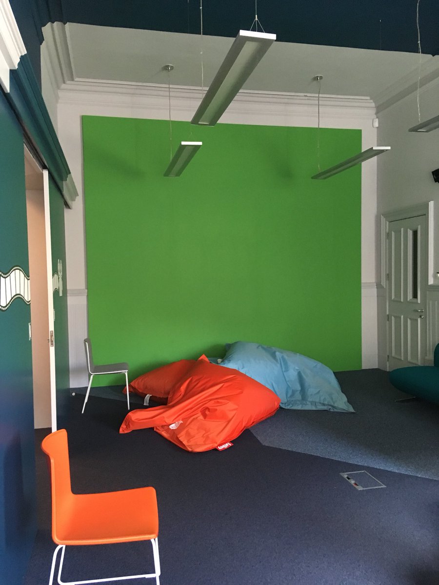 UWSEdFutures's tweet image. As you find your way you might pass some of these #collaborativelearningspaces or end up in some of these #technologyenhancedclassrooms