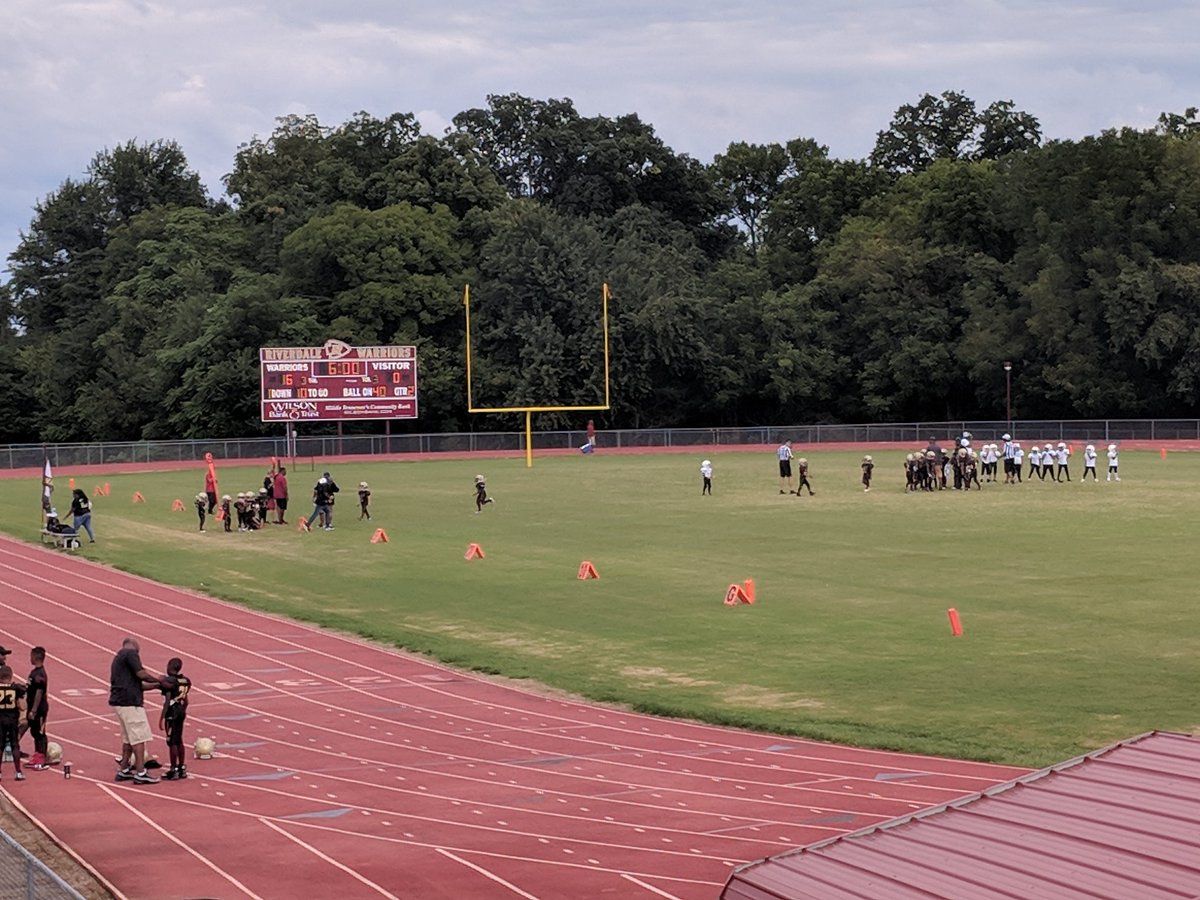 RHS_SID's tweet photo. Future Warriors in the lead on the @Wilson_Bank Scoreboard at #tomahawkstadium #ArrowsUp https://t.co/4kwAOKkr74