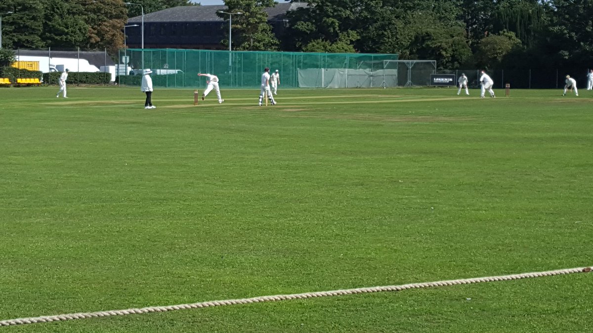 marklakesideham's tweet photo. Outstanding bowling effort restricts @braintreecc to 165 ao ... Chaz with a 6fer and Rich Wilson with 3 .... important innings coming up for us - certain that @Haverhill__cc & @CopdockOlCC will be keeping an eye as well #twocountiescricket https://t.co/2MSWOpxL5B