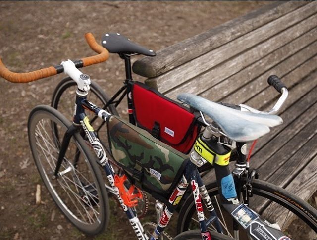 gripunlimited's tweet image. When you can't choose and you need both colors // We understand. #gripunlimitedbags #ridewithgrip
.
.
.
#dccyclists
#bikelife
#bikeDC
#optoutside
#urbancyclist
#mylegsaremygears
#dcbikeride
#biking
#bikeshare
#biketowork
#bikecommute
#rideyourbike
#bikec… ift.tt/2N9hevr
