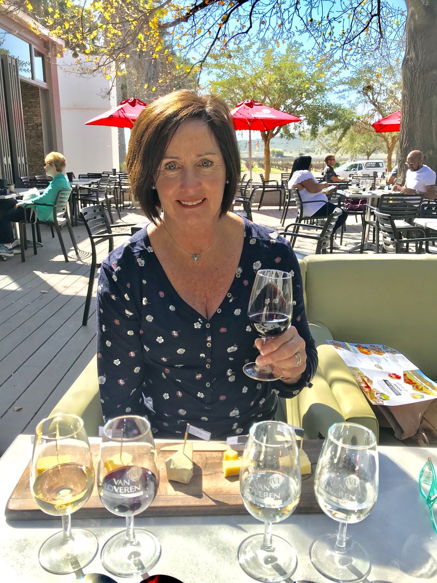 gud_red's tweet photo. #RoadTrip18 @vanloverenwines #wine and cheese pairing https://t.co/MZ2W3bjPaa