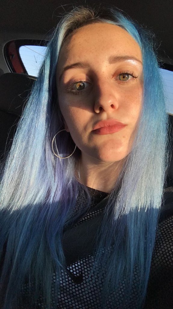 Y esto es lo que olculta mi foto de perfil, y si, es mi U.