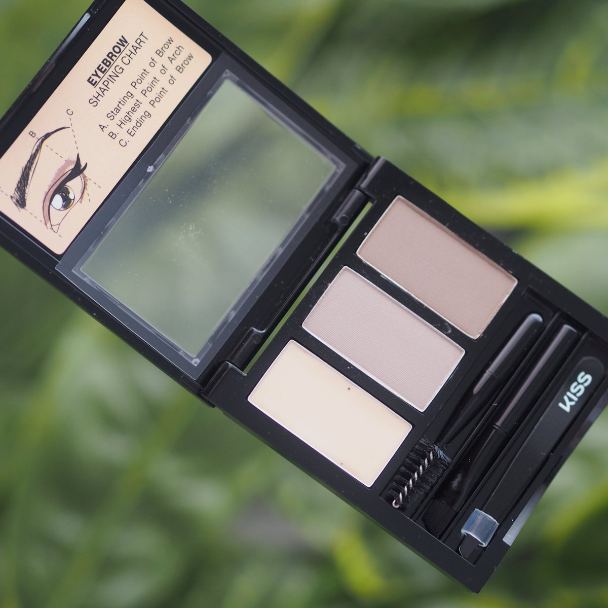 Keep your brow game strong this weekend with the Top Brow Brow Kit!  It comes complete with tools making it perfect for keeping in your makeup bag!

#KissNYPro #BeYourOwnPro