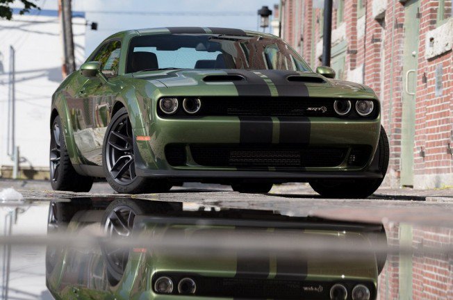 MotorsCrown's tweet photo. @HennesseyPerf ya anuncia un Challenger Hellcat Redeye de más de 1.000 CV.
Mas información proximamente.
#crowngallerymotors #fuckingdifferent #cgm #supercar #newmodel #news #hennessey #srt #dodge #challenger https://t.co/b1ZDmfWADp
