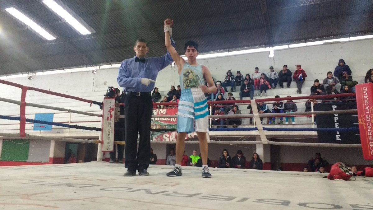 vascoG10's tweet photo. #BoxeoSalta Final Categoría 48 Kg clasificatorias a  los Juegos Evita 2018 : Agustín Tolaba (Tartagal) le ganó a Rudy Rodríguez (Cafayate). Tolaba representará en Mar del Plata a Salta! @EscMuniBoxSalta @SecDeporteSalta https://t.co/43ZTicpR0F