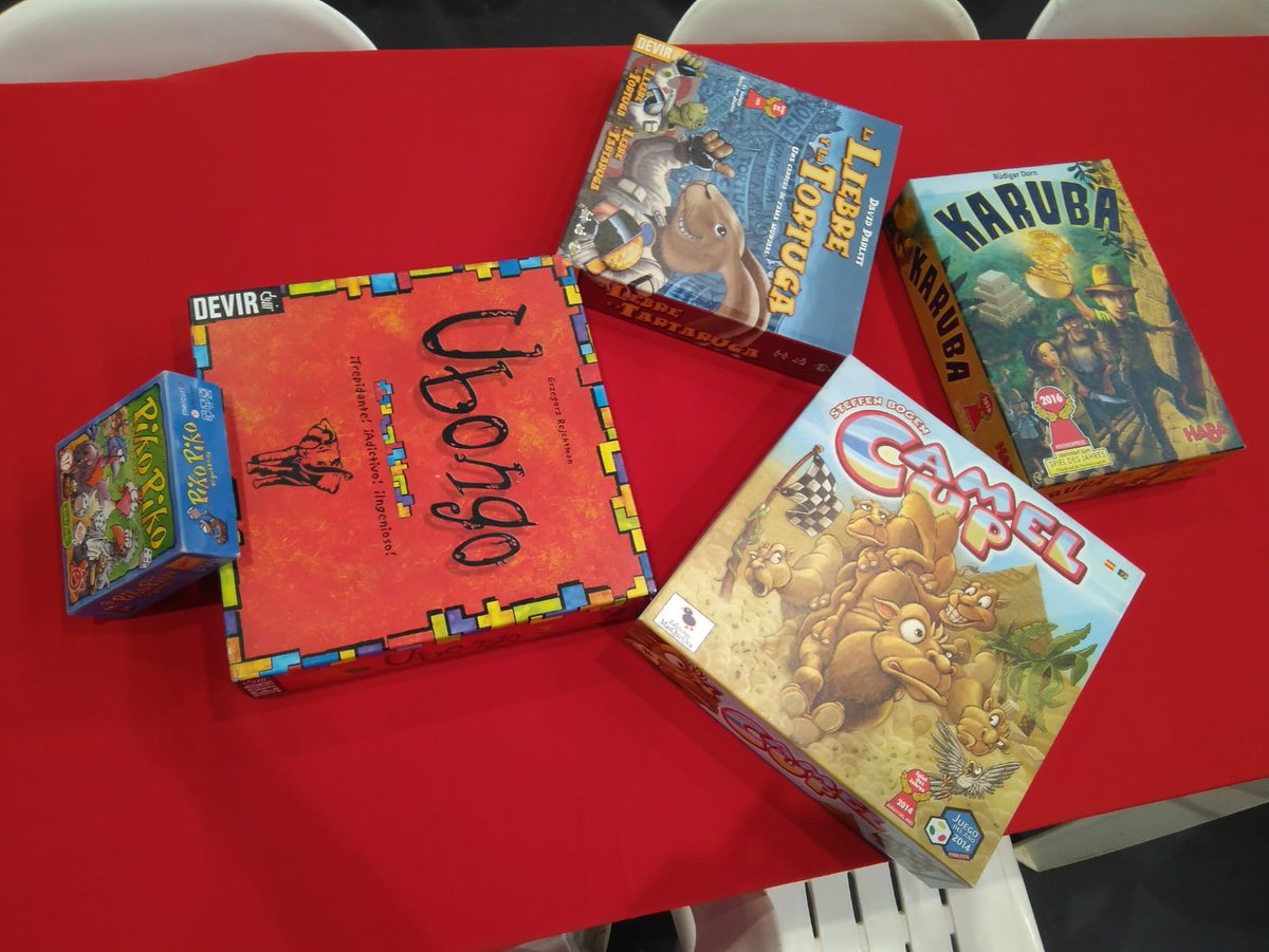GrupSetABEAM's tweet photo. Ya hemos empezado con nuestra sesión en la #fanconbcn18 @DevirIberia #grupset #DivulgandoMatemáticas #juegosdemesa https://t.co/vzgKGALdDu