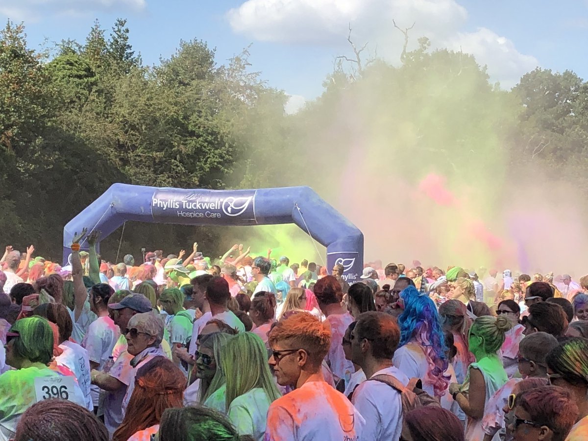 YaketyakP's tweet image. Great time announcing at the @PTHospice Dash of Colour today #doc1