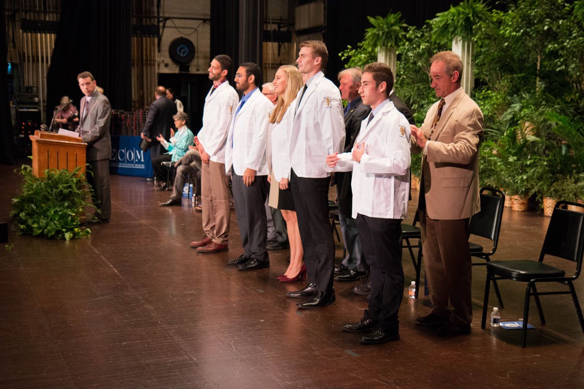1LECOM's tweet photo. ONE WEEK until we celebrate the Erie Medical Class of 2022 and Pharmacy Class of 2021 receiving their very first white coats! ππ #whitecoat2018 #LECOM2022 #LECOM2021 https://t.co/jv8WiBCJu4