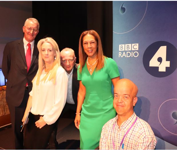 🌹The Labour party 🚆Crossrail 📽️'The Elephant Man' casting ♻️Plastic bag charge 🎣Scallop wars 🥤Energy drinks All discussed on today (Sat) @BBCRadio4 at 1:10 pm Shaun Ley is joined by @hilarybennmp @HelenGrantMP @IsabelOakeshott & @TommyShakes Get involved! #bbcaq