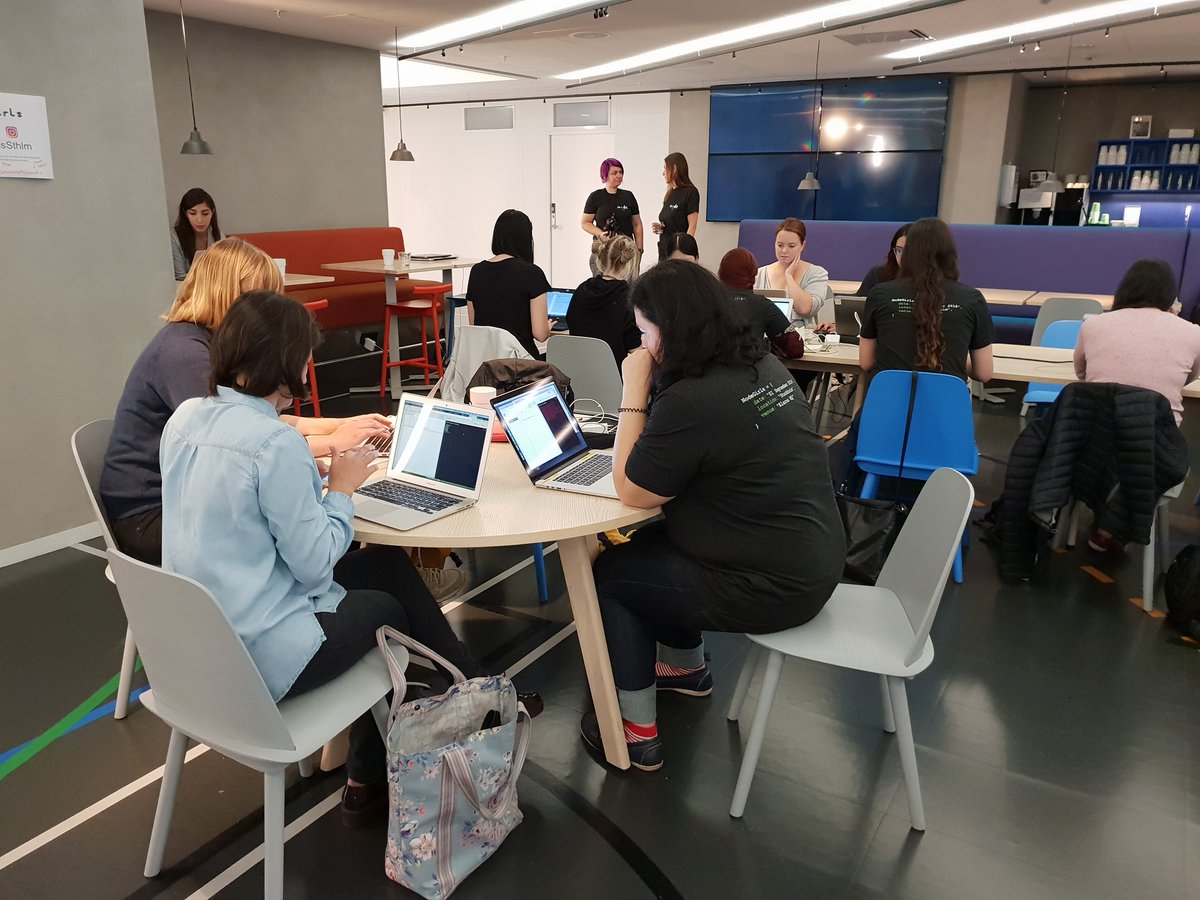 nodegirlssthlm's tweet photo. #nodegirlssthlm Pairing and learning <3 https://t.co/6m7f8i48pF