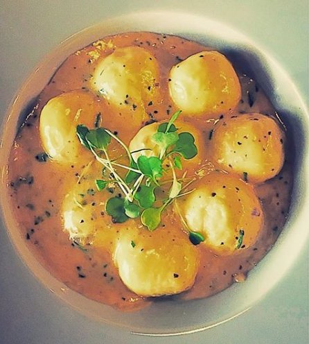 Tomato &amp; mozzarella filled potato gnocchi 😍

#veggie #italian #dundee