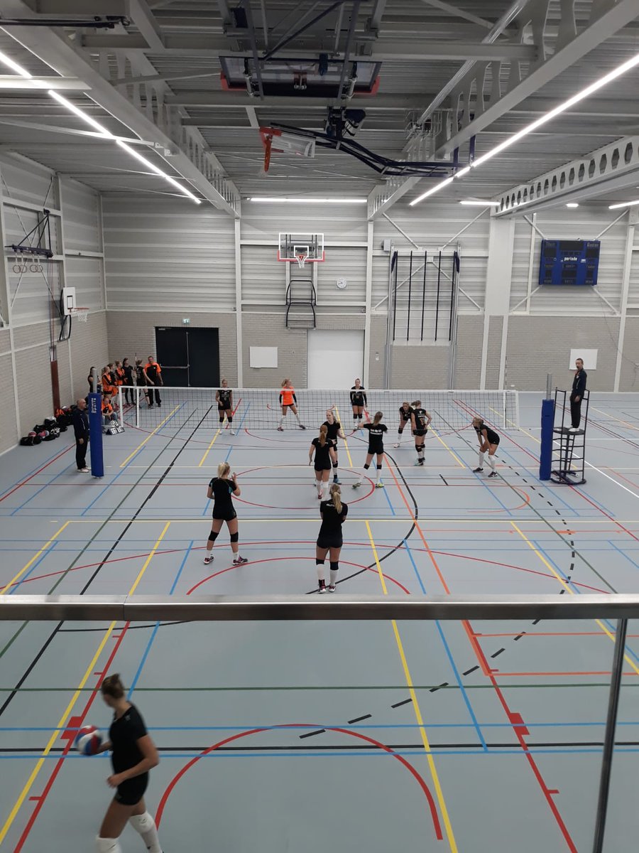 Jaaaa, het is eindelijk zover!!! De nieuwe sporthal is in gebruik genomen!! Het toptoernooi in sportcentrum De Vlaskoel is mede mogelijk gemaakt door <a href="/TwentePrint/">Twente Print</a> <a href="/martijnoosterik/">martijn oosterik</a> <a href="/dekleibakker/">kleibakker de echte </a> <a href="/plussupermarkt/">PLUS Supermarkt</a> Pleijhuis.