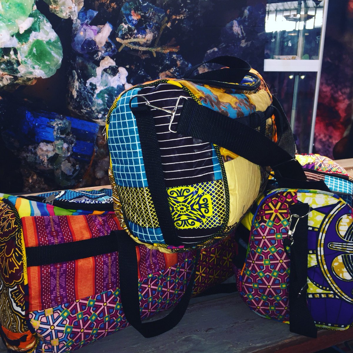 Afroprint_line's tweet photo. Our stow bags will fuel your gymdrive #gyminstyle @emilykandanga @KauaiNamibia @gym https://t.co/xutPaTjtTT