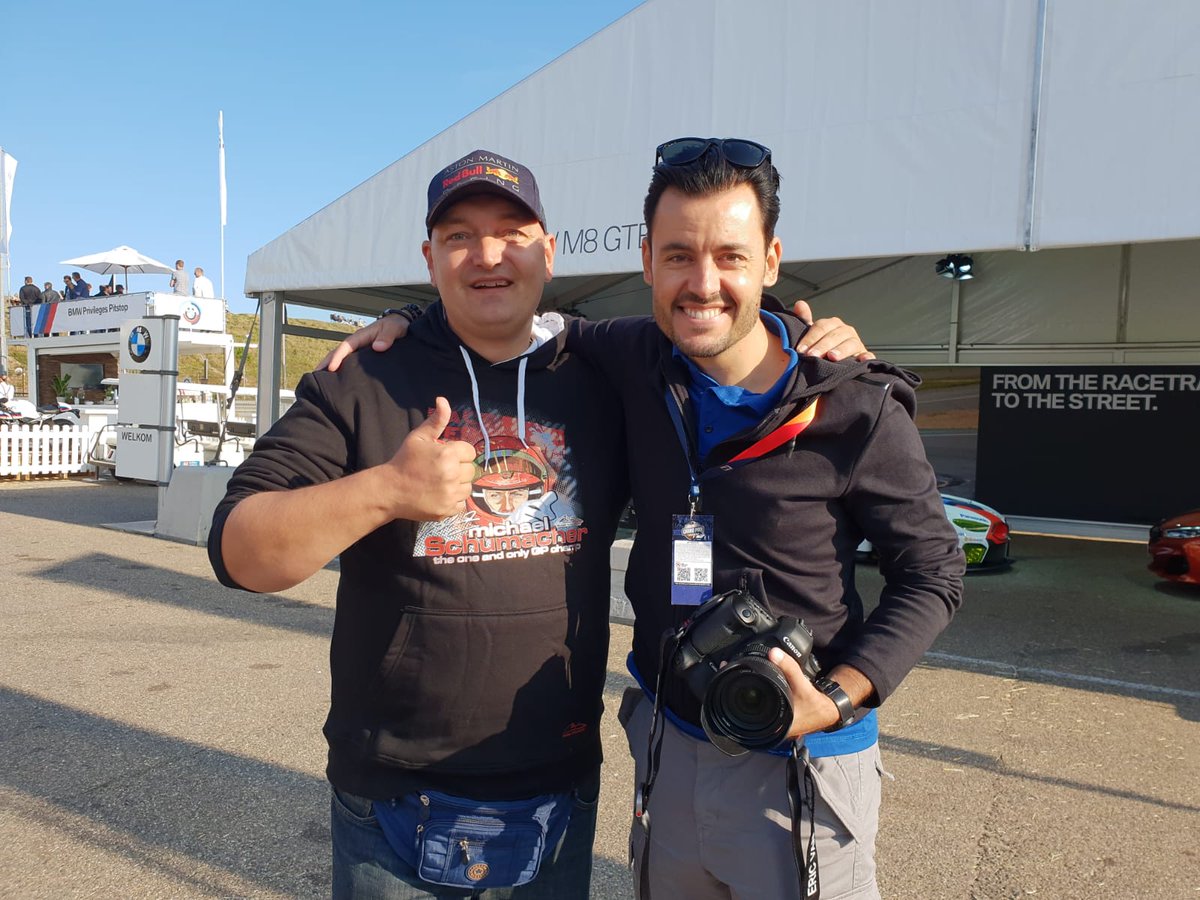 dburgersdijk's tweet photo. Leuk om eens @creativeric in het echt te zien. Hij is weer hele mooie opnames aan het maken op @CPZtweets 🏎🏎🏎👌👌👌 https://t.co/iOHTiQ9AVM