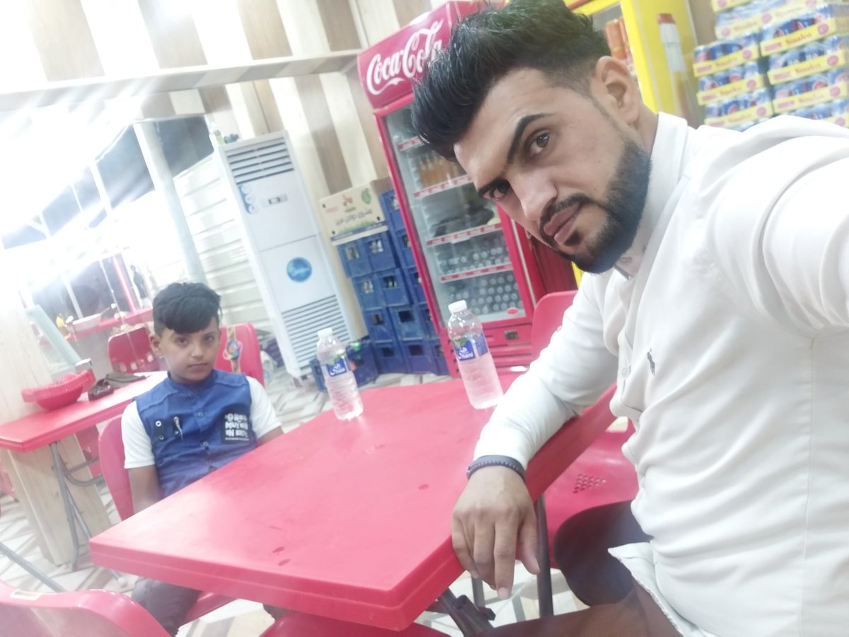 يكون الأشخاص مخالفين للمنطق، لا يمتون للعقلانية بصلة، ويهتمون بذاتهم دون الآخرين، يجب عليك أن تحبهم