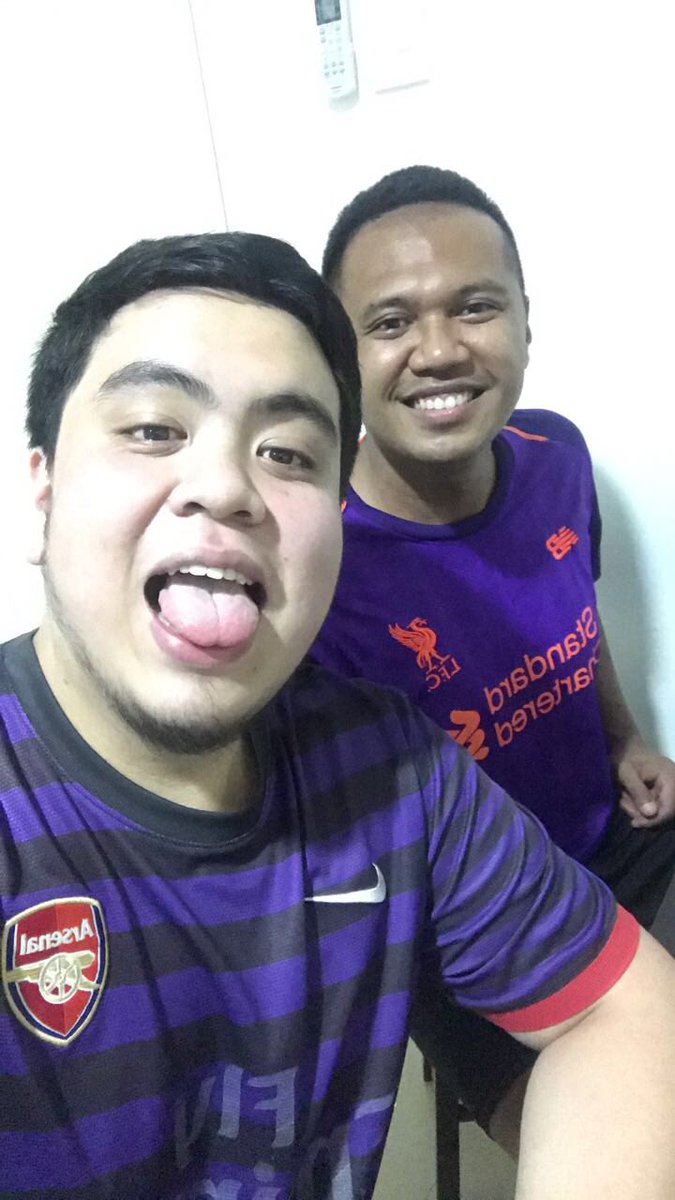 raimi_zul's tweet photo. Ada cerita di sebalik selfie ani @Aqilqil  😂😂😂 #SupCuz https://t.co/52IeAc0cli