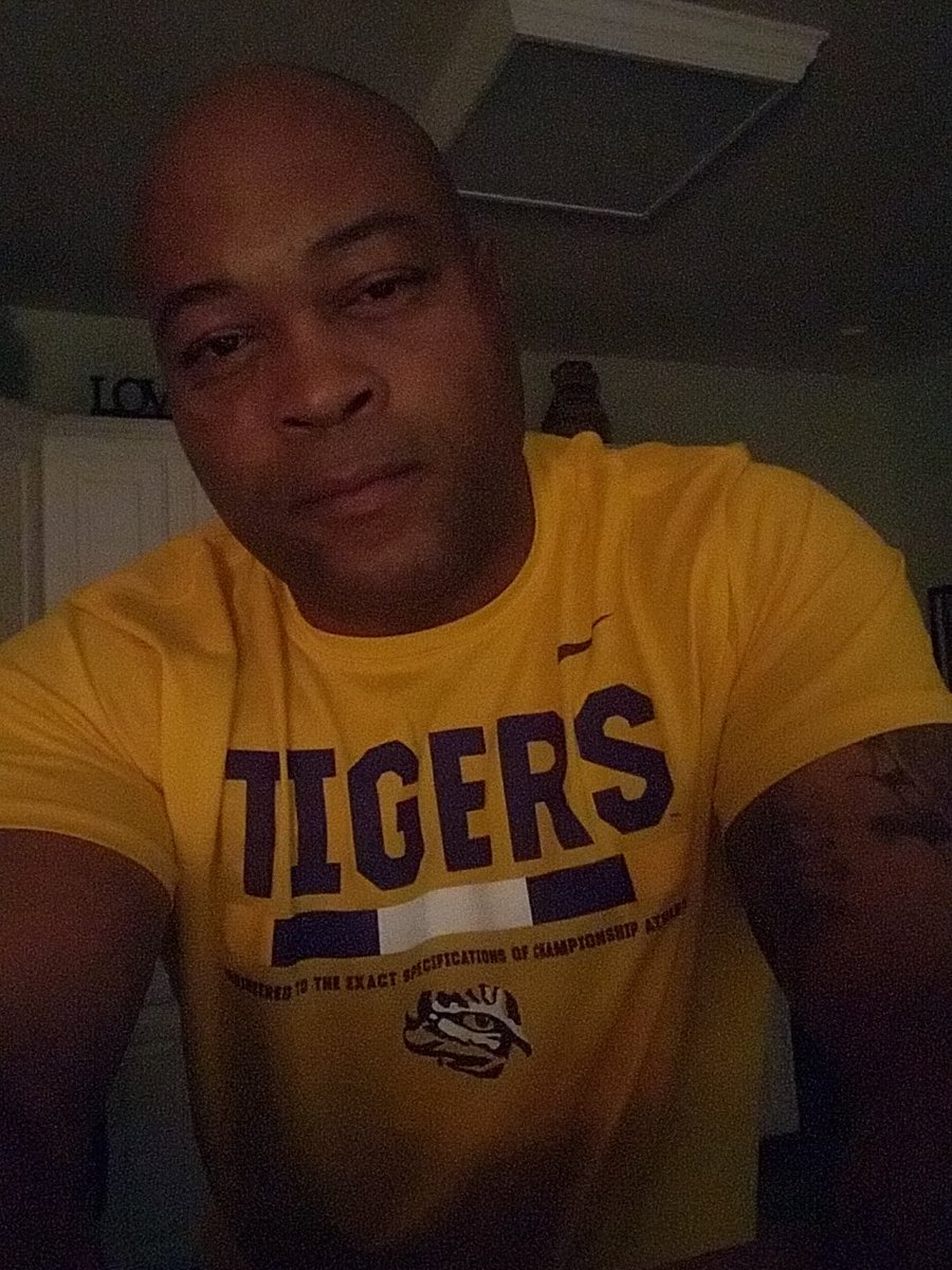 BryanMadden7's tweet photo. #CollegeColorsPartner https://t.co/U1ssyHLFN0