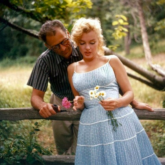 Arthur Miller and Marilyn Monroe by Sam Shaw, 1957
#rg @oldmagicmovie