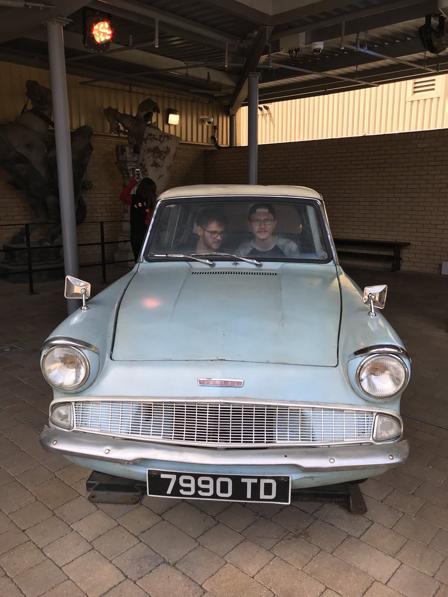Andrew131092's tweet photo. All on board @wbtourlondon ❤️ Let the magic begin #HarryPotter #WizardingWorld #WarnerBros https://t.co/SS1EalCMuz