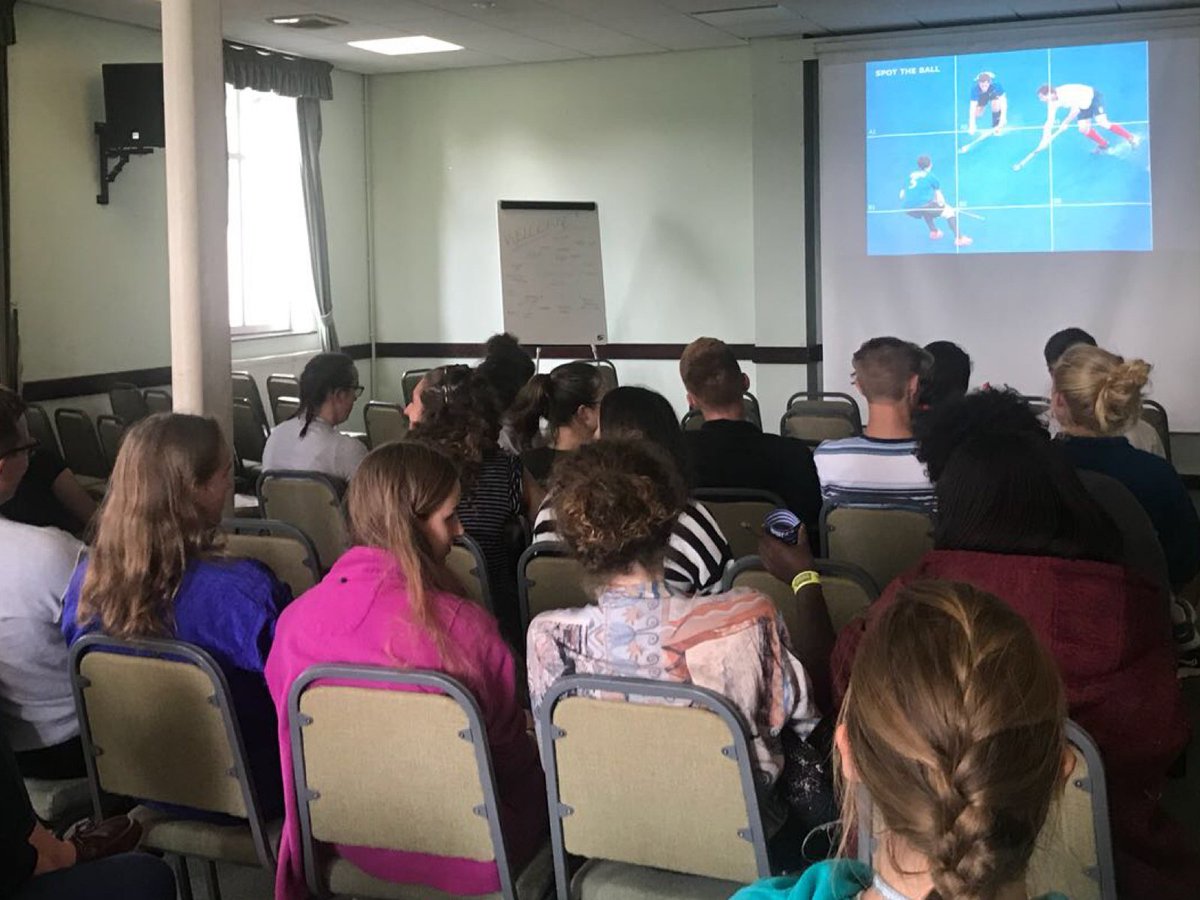 CIS_UK's tweet photo. Awesome to partner with @UCCF this week as we consider how best to make disciples of Jesus in university sport #Forum18 #prayplaysay 😀🙏��⚽️🏑 https://t.co/di4GEhUqZw