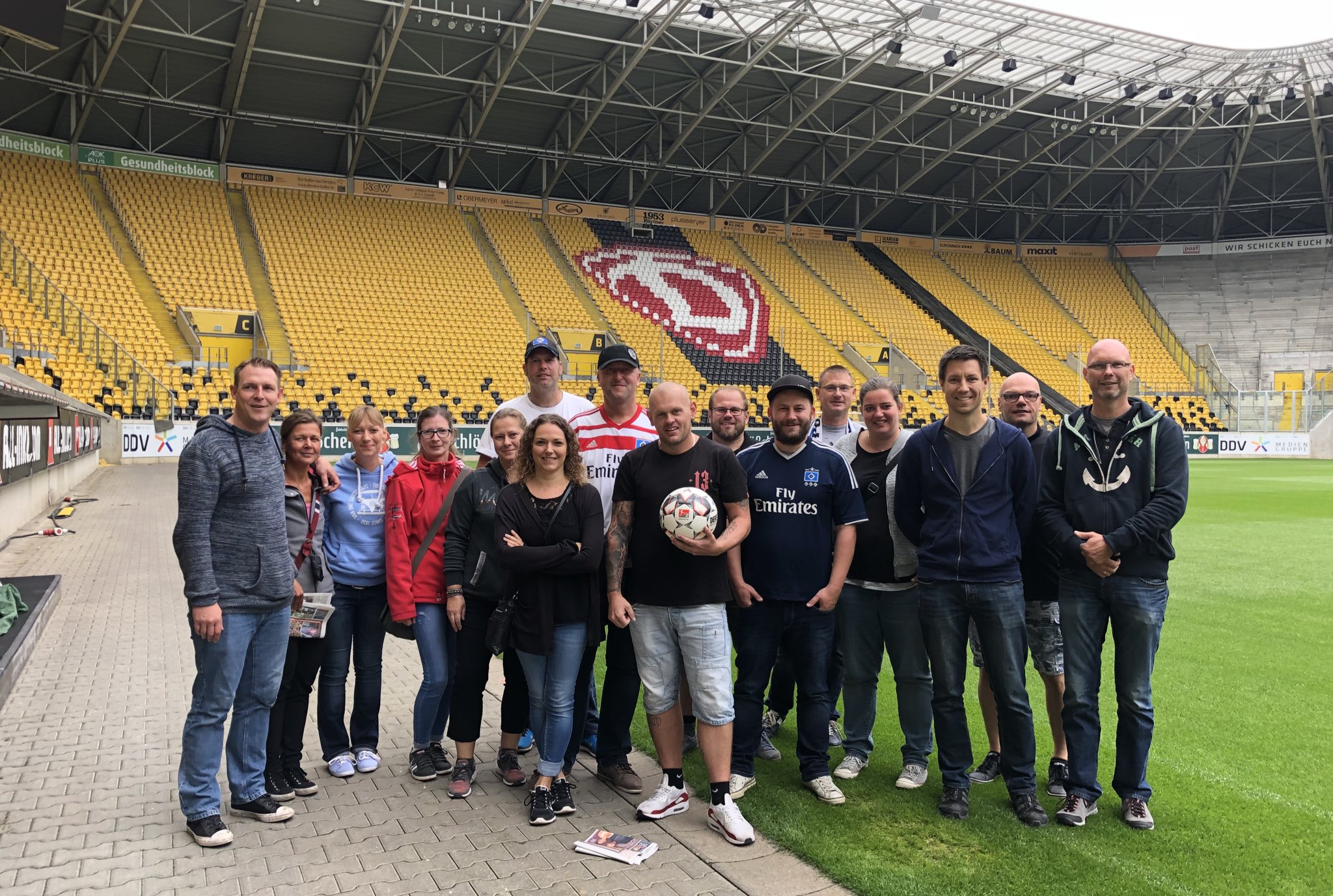 SG Dynamo Dresden on Twitter: "Ahoi! ️ Sehr viele @HSV ...