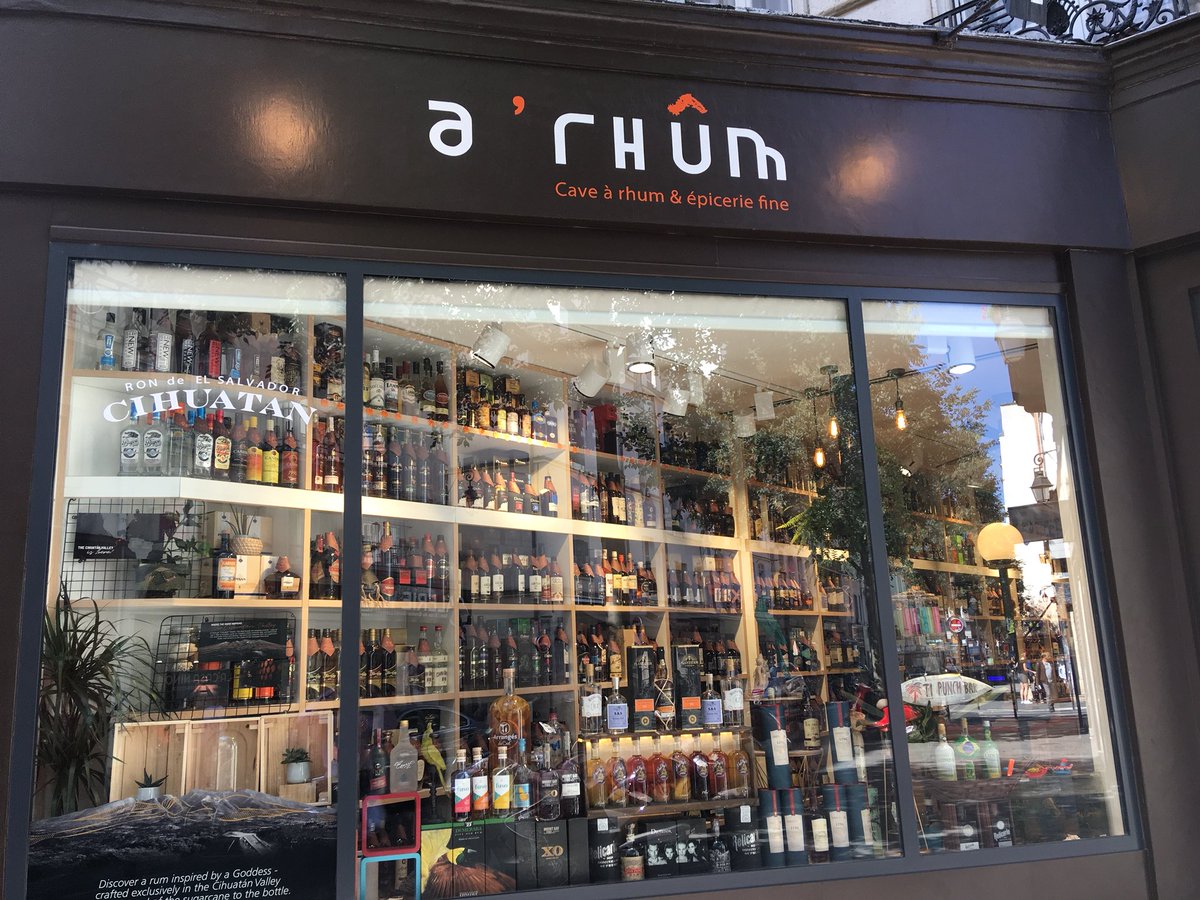 CaveArhum's tweet photo. Nouvelle vitrine A’rhûm https://t.co/V7wFLCbyuv