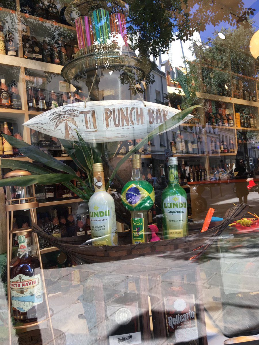 CaveArhum's tweet photo. Nouvelle vitrine A’rhûm https://t.co/V7wFLCbyuv