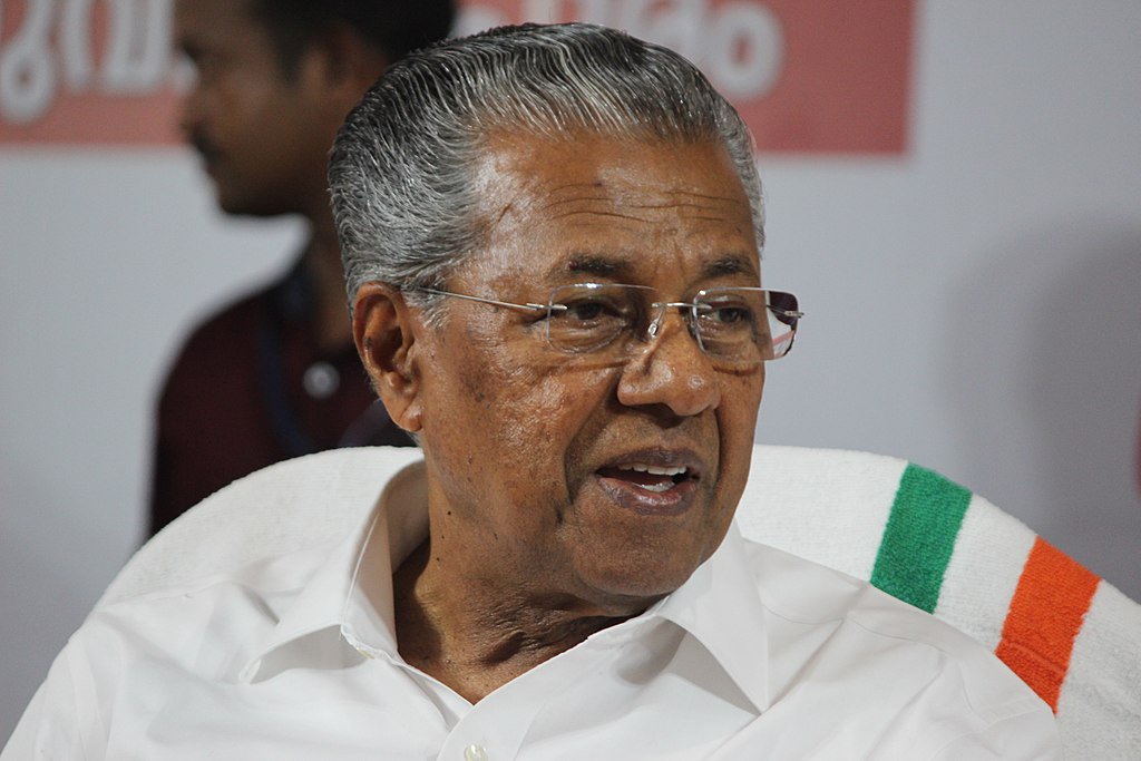 Hardnews's tweet photo. A #Demonetization reader from Hardnews. 

https://t.co/GTLDdFZRuV

@vijayanpinarayi explained that Kerala that has a robust cooperative banking sector found itself saddled with Rs.1,25 lakh crores of useless money, that the RBI does not allow to be exchanged https://t.co/Qs0FTWNWhv