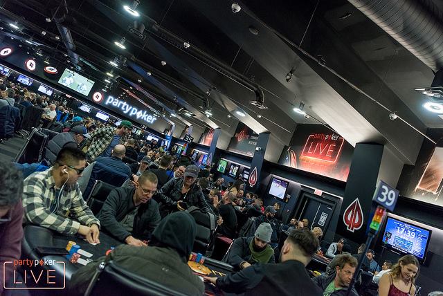 partypoker's tweet image. Congratulations to @PlaygroundPoker whose @WSOP Circuit Main Event is at 2135 players, smashing the guarantee with registration still open! It is the largest WSOP Circuit Main Event ever. Follow coverage to a winner at 
#mypartypokerlive at bit.ly/2osGsa5