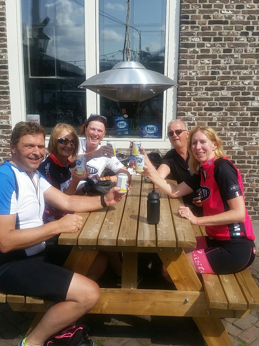 kittykruger's tweet photo. En we zijn binnen #RidetoFightCancer. Yeahhhhhh. @Mieke @Basdezwart @PeterCarolina @Merz_Dordrecht https://t.co/PXeWiIz3SN