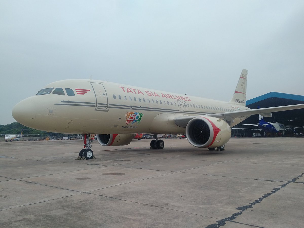 TheSanjivKapoor's tweet photo. VT-ATV revived! Along with a special retro uniform harking back to the glory days of aviation. To be worn on special occasions on this aircraft. @airvistara #VistaraRetrojet #FlyTheNewFeeling #NotJustAnotherAirline https://t.co/IvlEpwNMGq