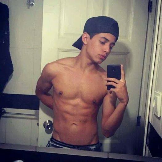 انا جديد ع تويتر ممكن سالب في صنعاء لعلاقة جاده او ورع اقل من ٢٢ مو لازم جنس