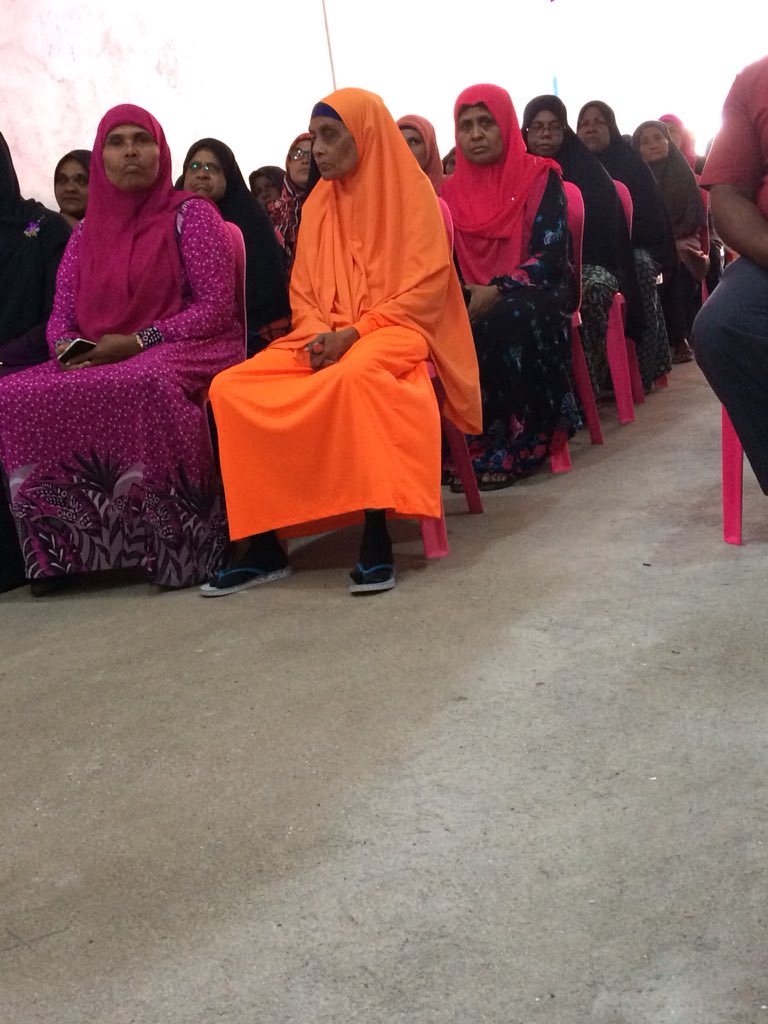 miicrolife's tweet photo. Biggest fan of sun siyaam !! #MDA #PPM2018 #RaeesYameenShaheem2018 @AhmedAmirAim @Ismailsaeed18 @IFikree https://t.co/tJZa83mIPq