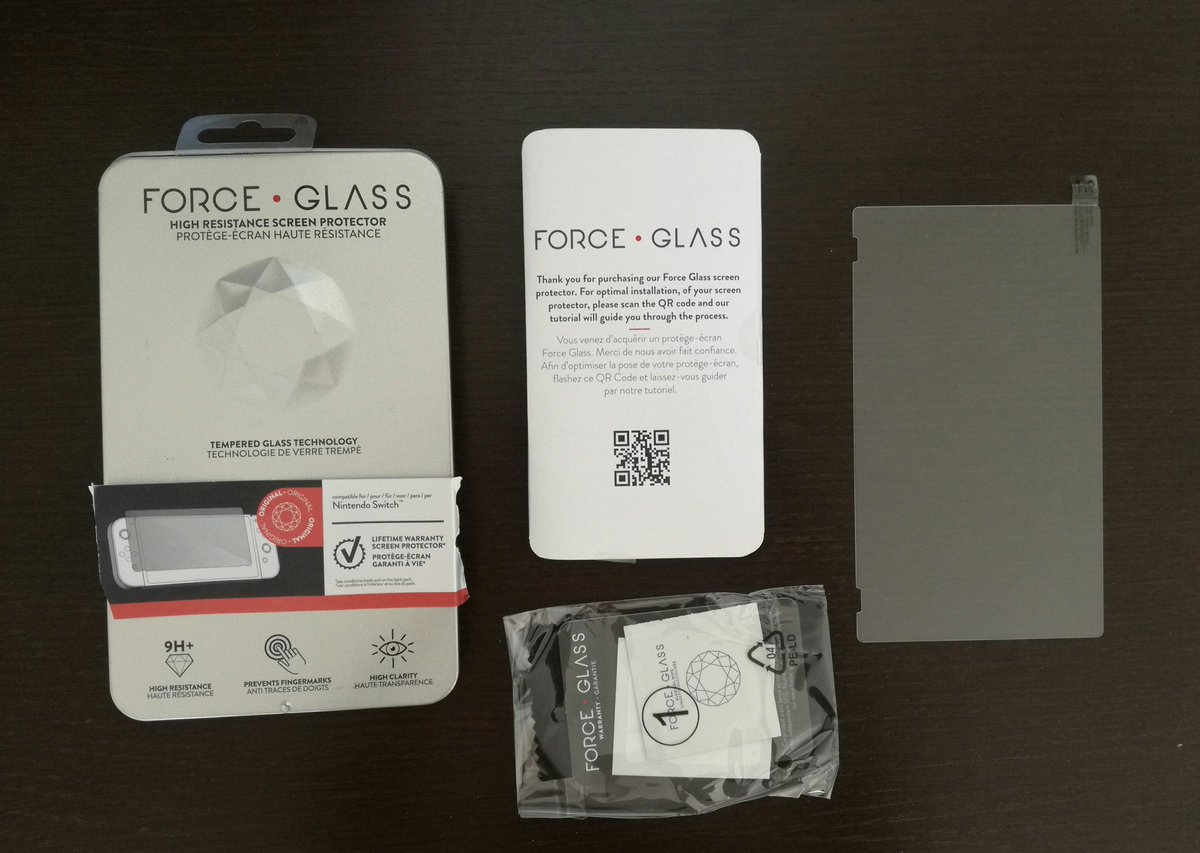 We_Are_Girlz's tweet photo. On est en train de tester tous ces produits pour la #Switch et on vous en parle vite parce qu'ils sont beaucoup trop bien ! 
#gaming #JeuxVidéo #nintendo #bigben #forceglass #test #accessoire https://t.co/Do5syog799