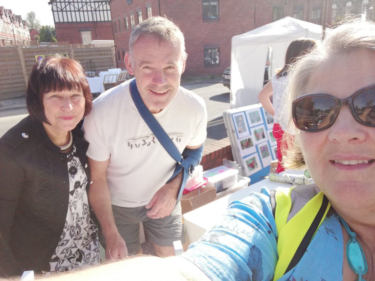 CllrJaneDowson's tweet photo. Come and support the Chapel Allerton War Memorial renovation at the stall today #caaf2018 @ChapelAToday @NorthLeedsLife @CaraChapelA https://t.co/KTzhQWdDEX